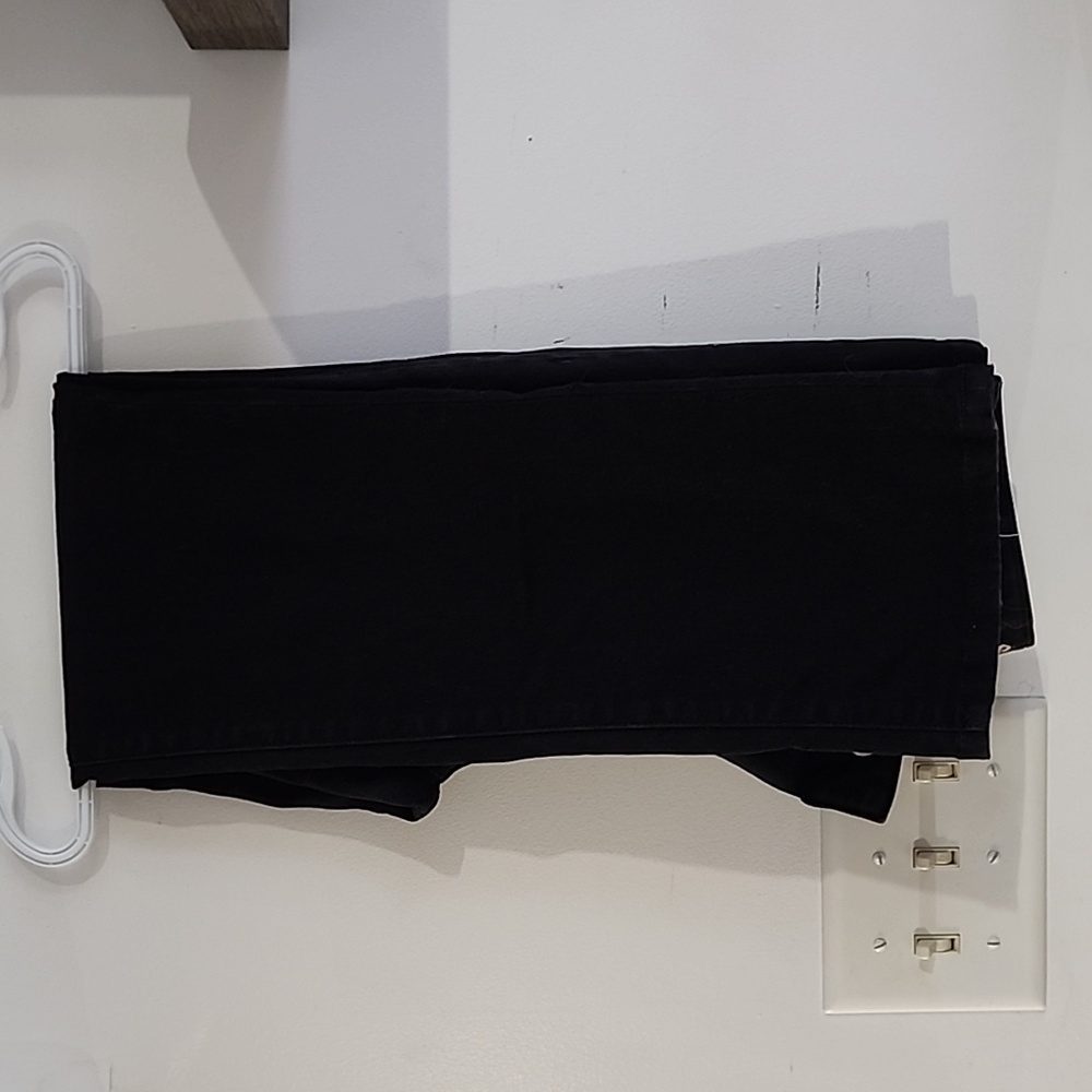 Santana Capris size 6